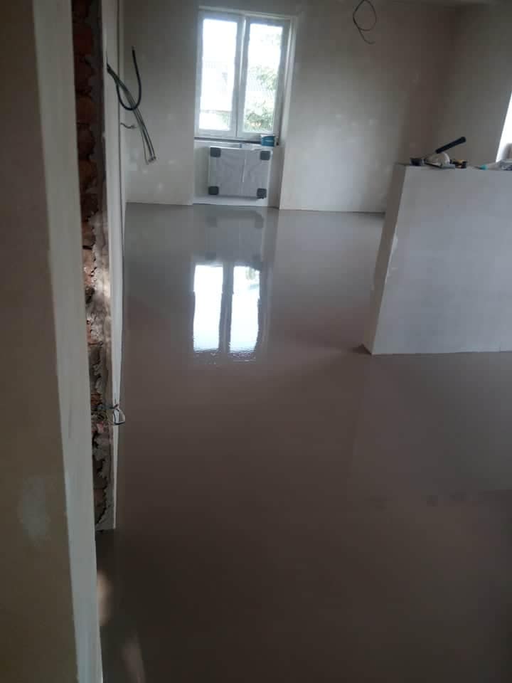 samonivelační stěrka